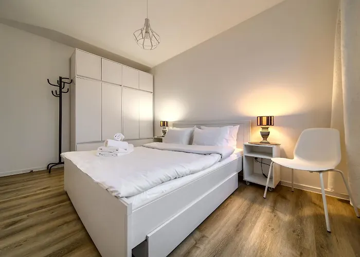 Apartment Czartoryskiego Cosy By Bookinghost